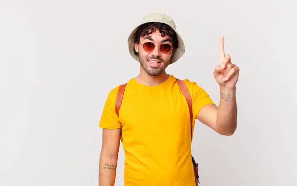 Hispanic Tourist Man Feeling Happy Excited Genius Realizing Idea Cheerfully — Stock Photo, Image