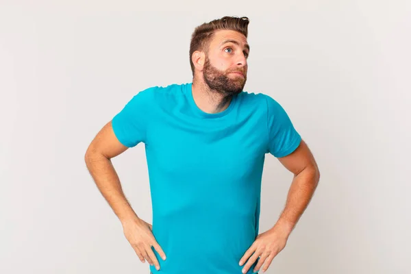 Young Handsome Man Shrugging Feeling Confused Uncertain Fitness Concept — Stockfoto