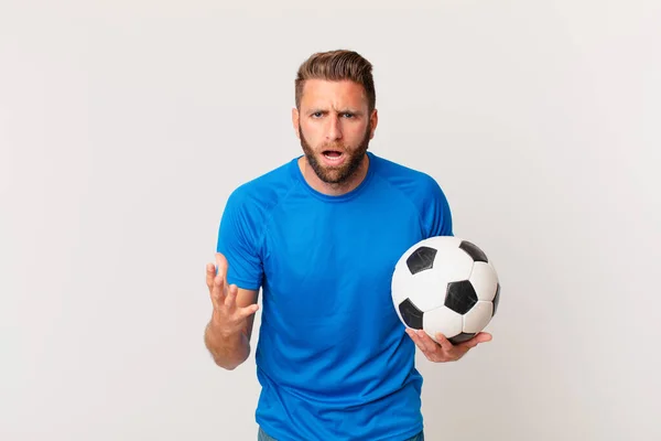 Jeune Homme Beau Air Colère Agacé Frustré Concept Football — Photo