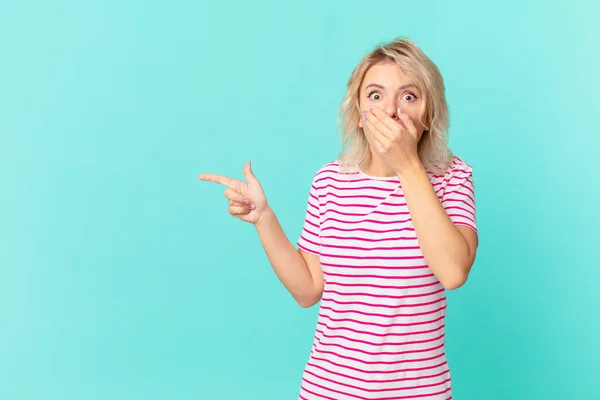 Young Pretty Woman Covering Mouth Hands Shocked Copy Space Concept — Stock Photo, Image