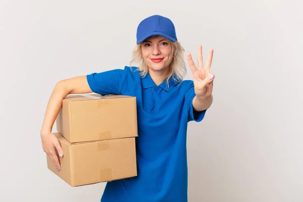 Junge Hübsche Frau Die Freundlich Lächelt Und Nummer Drei Zeigt — Stockfoto