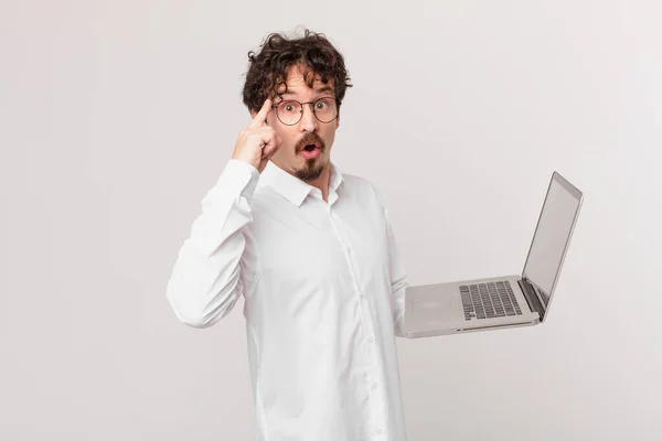 Young Man Laptop Looking Surprised Realizing New Thought Idea Concept — Stock Photo, Image