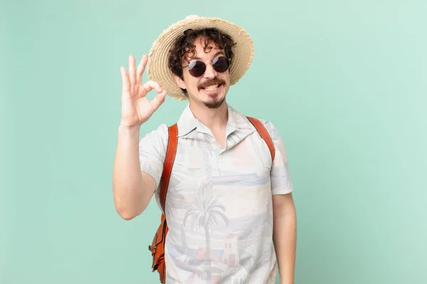 Young Traveller Tourist Feeling Happy Showing Approval Okay Gesture — Foto Stock