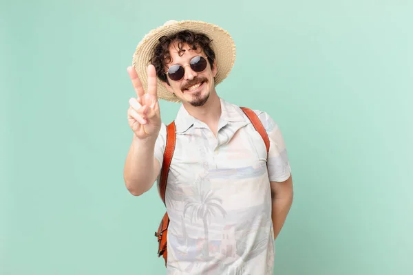 Young Traveller Tourist Smiling Looking Happy Gesturing Victory Peace — Φωτογραφία Αρχείου