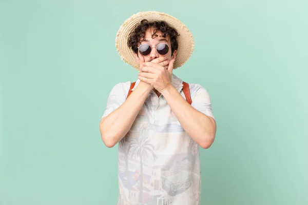 Young Traveller Tourist Covering Mouth Hands Shocked — Foto Stock