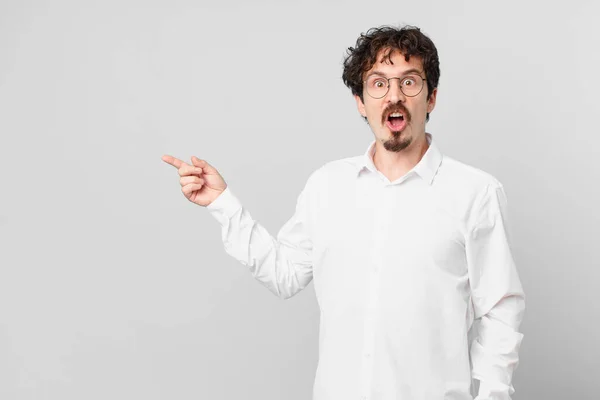 Young Handsome Man Looking Very Shocked Surprised — Stock Photo, Image