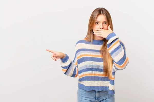 Young Pretty Girl Covering Mouth Hands Shocked — Stock Photo, Image
