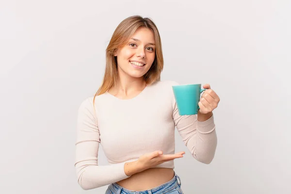 Young Woman Coffee Mug Smiling Cheerfully Feeling Happy Showing Concept — Stock Photo, Image