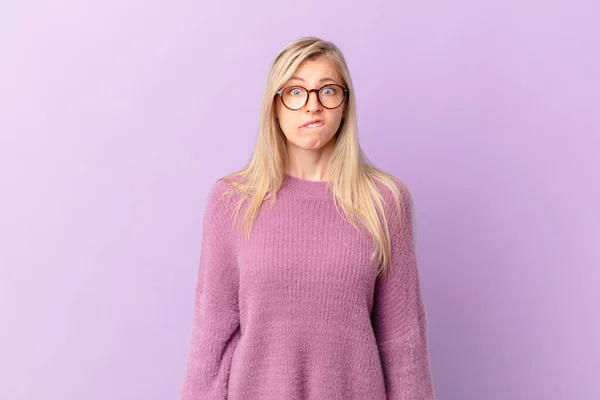 Young Blonde Woman Looking Puzzled Confused — Stock Photo, Image