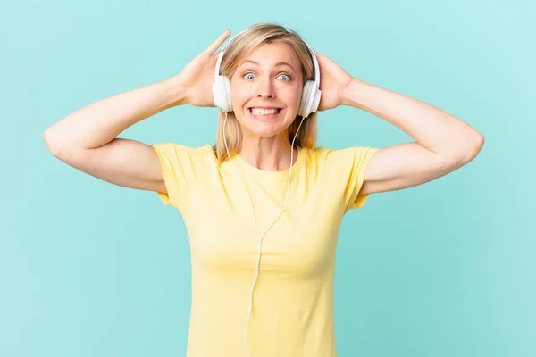 Young Blonde Woman Feeling Stressed Anxious Scared Hands Head Listening — Stockfoto