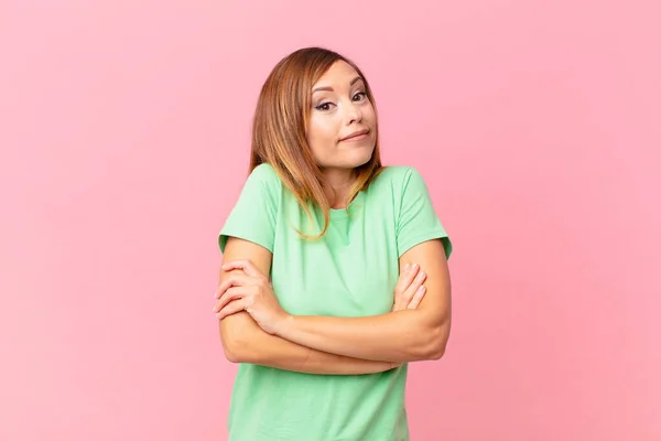 Mooie Volwassen Vrouw Shrugging Gevoel Van Verwarring Onzeker — Stockfoto