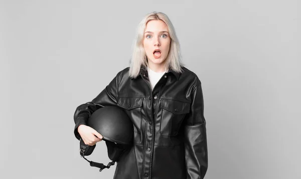 Blond Pretty Woman Looking Very Shocked Surprised Motorbike Rider Concept — Φωτογραφία Αρχείου