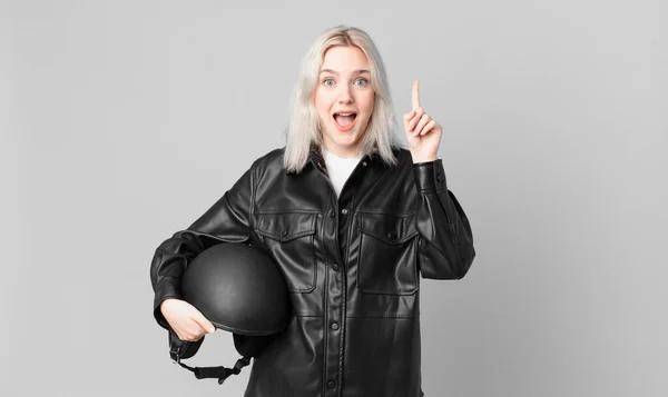 Blond Pretty Woman Feeling Happy Excited Genius Realizing Idea Motorbike — Stock Fotó
