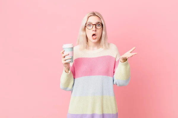 Blond Pretty Woman Feeling Extremely Shocked Surprised Coffee Concept — Stock Photo, Image