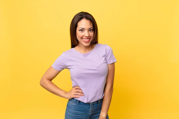 Young Hispanic Woman Smiling Happily Hand Hip Confident — Stock Photo, Image