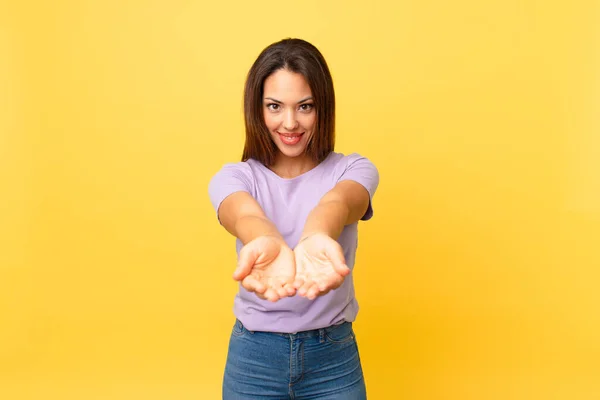 Young Hispanic Woman Smiling Happily Friendly Offering Showing Concept — Stock Photo, Image