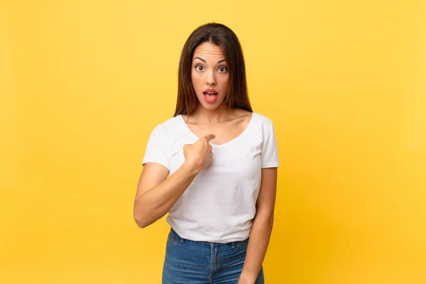 Young Hispanic Woman Looking Shocked Surprised Mouth Wide Open Pointing — Stock Photo, Image