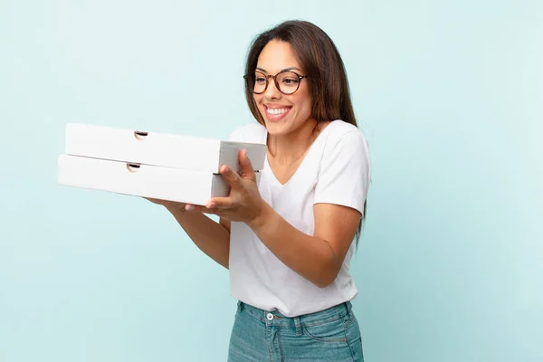 Jovem Hispânico Mulher Tirar Fast Food Conceito — Fotografia de Stock