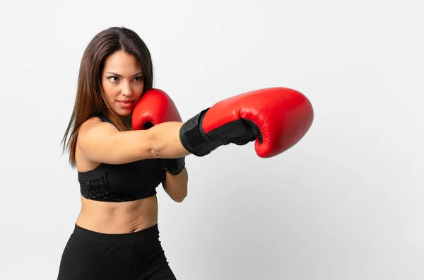 Jovem Hispânico Mulher Fitness Conceito Boxe — Fotografia de Stock