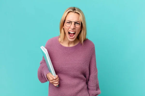 Blonde Hübsche Frau Mit Büchern Der Hand Studentenkonzept — Stockfoto