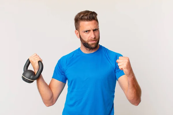 Jeune Homme Remise Forme Soulevant Haltère — Photo