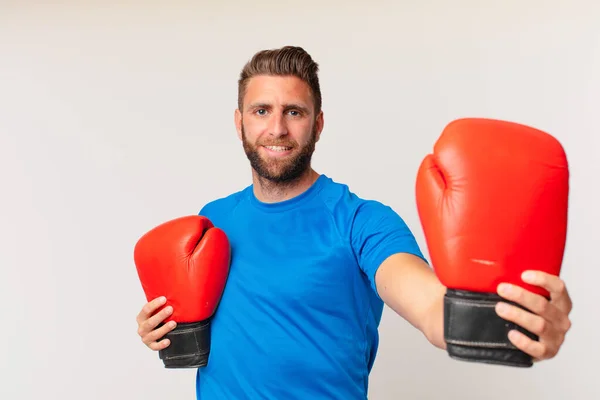 Jeune Homme Fitness Avec Des Gants Boxe — Photo