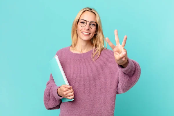 Bionda Bella Donna Con Libri Borchie — Foto Stock