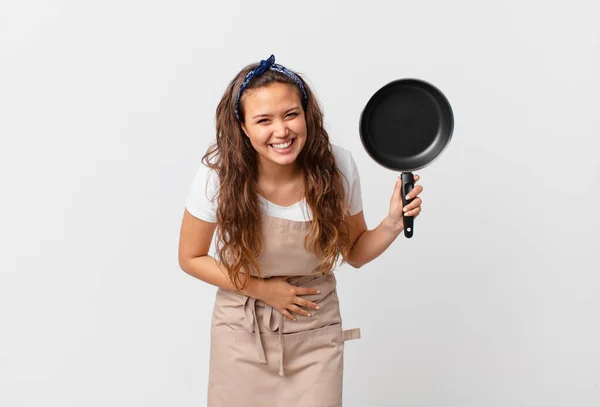 Joven Bonita Mujer Riendo Voz Alta Algunos Hilarante Chiste Chef — Foto de Stock