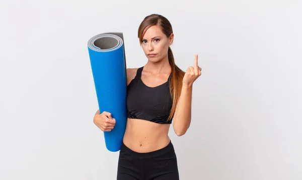 Jolie Femme Sentant Colère Agacée Rebelle Agressive Concept Yoga — Photo
