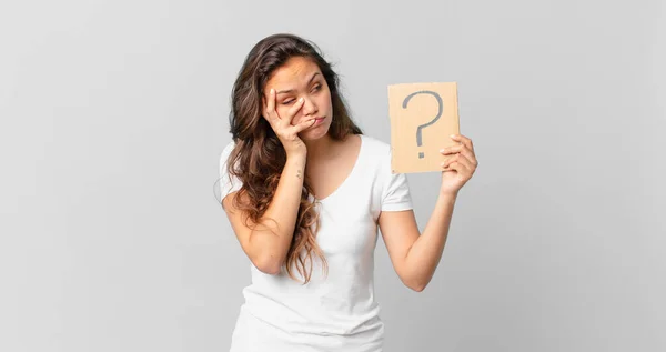 Young Pretty Woman Feeling Bored Frustrated Sleepy Tiresome Holding Question — Stock Photo, Image