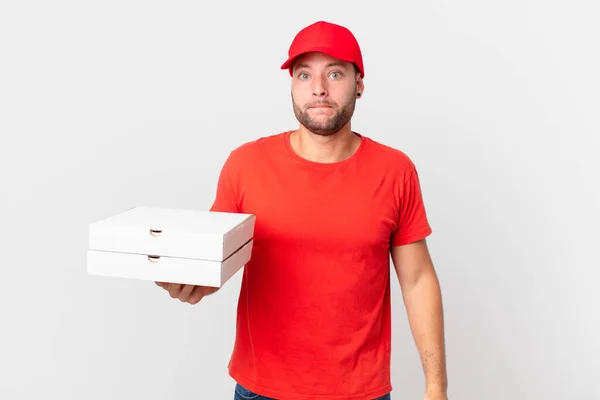Pizzabote Wirkt Verwirrt Und Verwirrt — Stockfoto