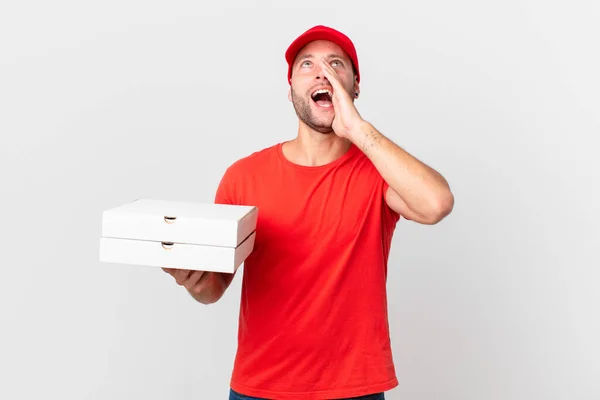 Pizza Deliver Man Feeling Happy Giving Big Shout Out Hands — Stockfoto