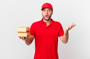 Hamburger insanı şoke eder ve şaşırtır.