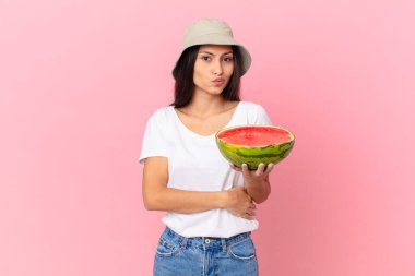 Omuz silktim, kafam karışık ve kararsızım.