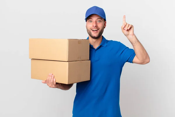 Package Deliver Man Feeling Happy Excited Genius Realizing Idea — Stockfoto