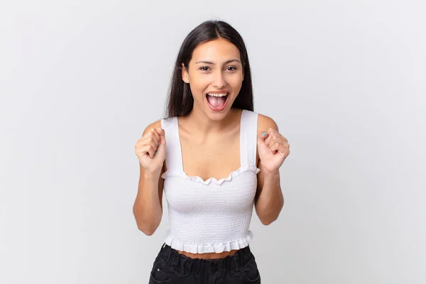 Hispanic Pretty Woman Feeling Shocked Laughing Celebrating Success — Stock Photo, Image