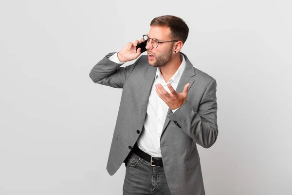 Hombre Negocios Guapo Usando Teléfono Inteligente — Foto de Stock