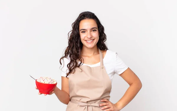 Hispânico Mulher Bonita Hispânico Bonita Chef Mulher Sorrindo Feliz Com — Fotografia de Stock