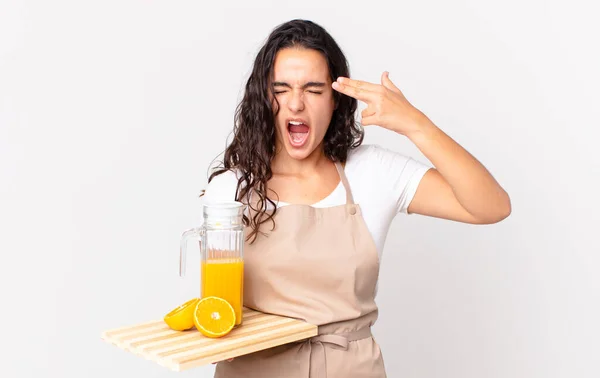 Hispanic Söt Kock Kvinna Ser Olycklig Och Stressad Självmord Gest — Stockfoto