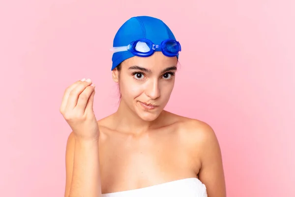 Ispanica Bella Nuotatore Donna Fare Capice Denaro Gesto Dice Pagare — Foto Stock