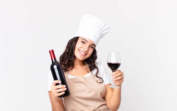 Hispânico Bonita Chef Mulher Com Uma Garrafa Vinho — Fotografia de Stock