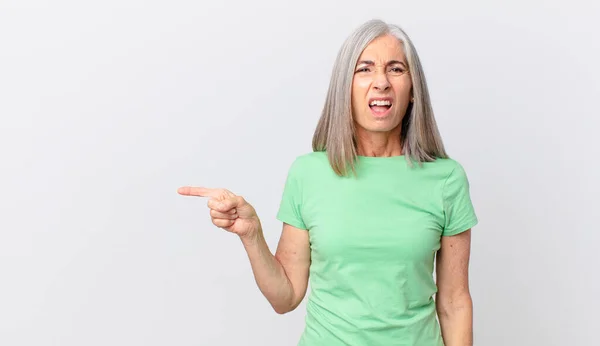 Middle Age White Hair Woman Feeling Puzzled Confused Pointing Side — Stock Photo, Image