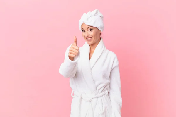 Pretty Woman Feeling Proud Smiling Positively Thumbs Spa Concept — Stock Photo, Image