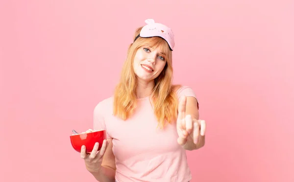 Bonita Mujer Pelirroja Sonriendo Orgullosa Confiadamente Haciendo Número Uno Usando —  Fotos de Stock