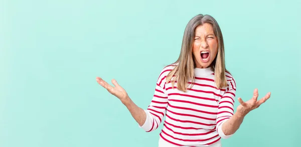 Pretty Middle Age Woman Looking Angry Annoyed Frustrated — Stock Photo, Image