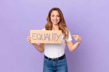 Genç ve güzel bir kadın. cinsiyet eşitliği kavramı