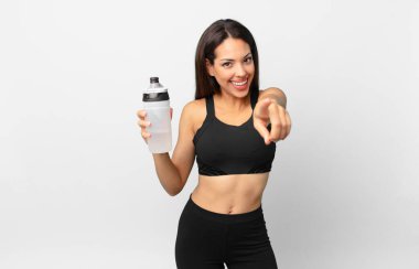 Genç İspanyol kadın fitness konsepti