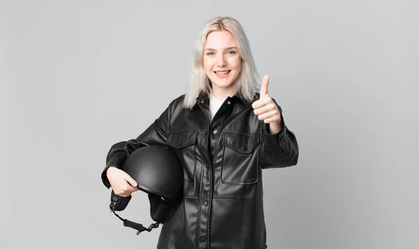 Blond Pretty Woman Feeling Proud Smiling Positively Thumbs Motorbike Rider — Foto Stock