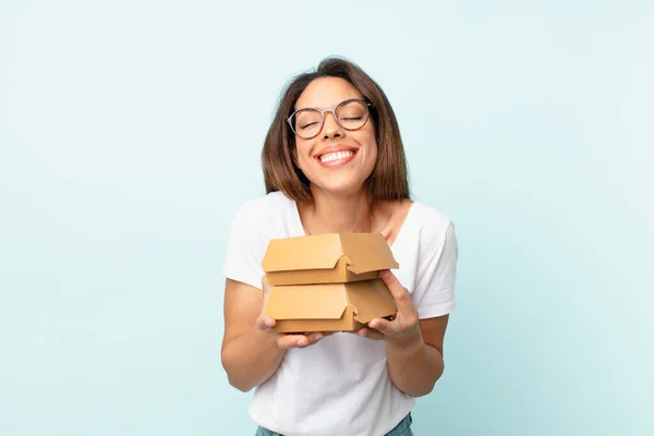 Young Hispanic Woman Take Away Fast Food Concept — Stock Photo, Image