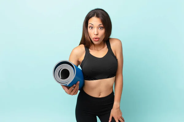 Young Hispanic Woman Fitness Concept Yoga Mat — Stock Photo, Image